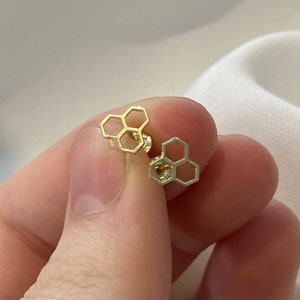 9CT Yellow Gold Honeycomb Stud Earrings - Gift Boxed