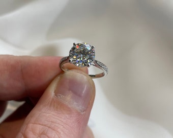 925 Sterling Silver Moissanite Diamond Ring - 2.5 Carat Moissanite Diamond (9 mm) Luxury Ring Engagement Ring - Gift Boxed