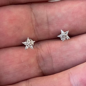 9CT White Gold Star Stud Earrings: CZ Hallmarked