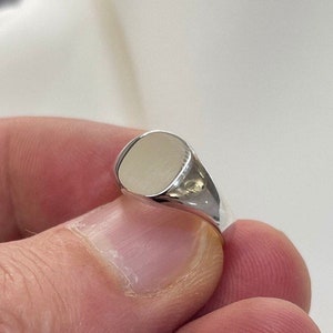 Silver Cushion Signet Ring: Minimalist Style, Gift Boxed