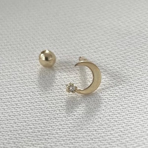 Lua genuína de ouro amarelo 9 quilates com cartilagem CZ 6 mm pino de poste 0,30 gramas - caixa de presente Lua Estrela CZ Cartilagem