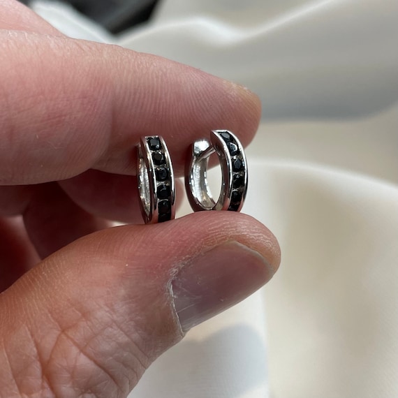 YQHWLKJ Orecchini a cerchio in argento sterling 925 rotondi in argento sterling Orecchini con zirconi trasparenti per gioielli da donna-CQE1168, come mostrato