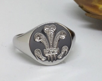 Sterling Silver Ring,WELSH FEATHERS RING , Prince of Walsh Ring, Mens Ring, Signat Ring, Vintage Style Ring, Gift for Him, Mens Gift