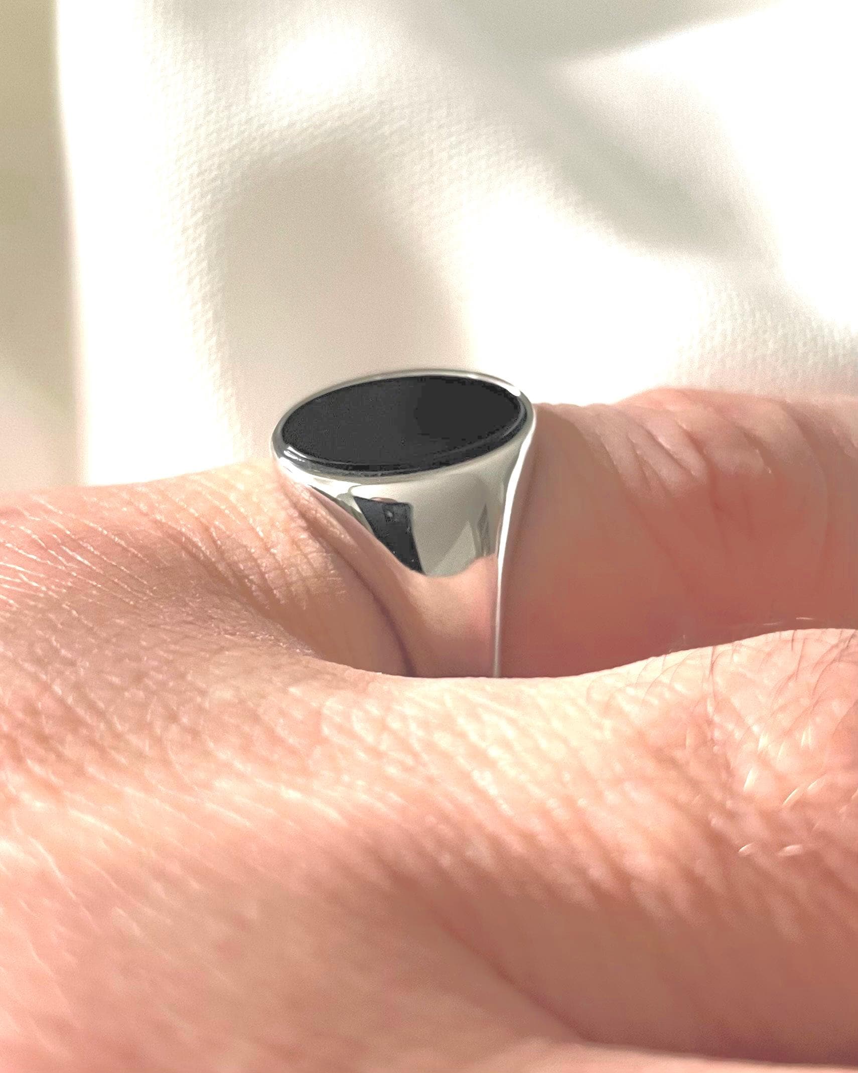 Silver Men's Oval Black Onix Plain Sides Signet Ring O-T Sizes
