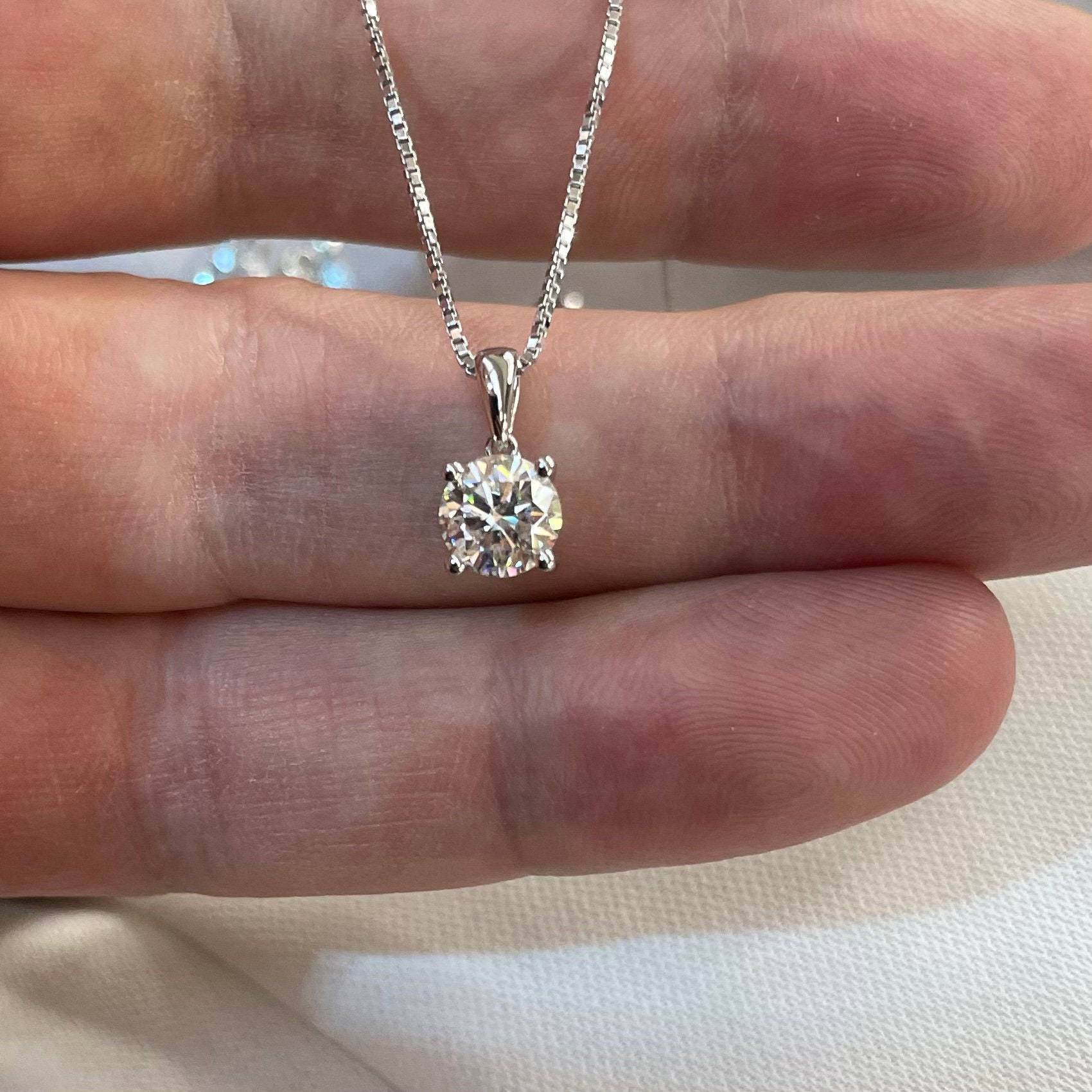 1.26 Carat Moissanite 925 Sterling Silver Geometric Shape Pendant Necklace main image 0