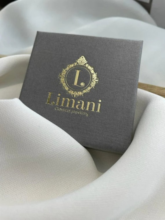 Borchia con rivetto a forma di U Oro – GIFA Accessori Borchia con rivetto a forma di U Oro – GIFA Accessori