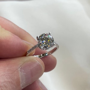925 Sterling Silver Moissanite Diamond Ring - 2 Carat Moissanite Diamond (8 mm) Engagement Ring - Gift Boxed