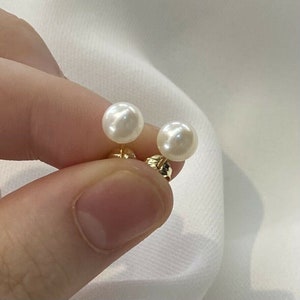 Orecchini a bottone in oro giallo 9 carati autentico da 6 mm con perle da 0,90 grammi - in confezione regalo