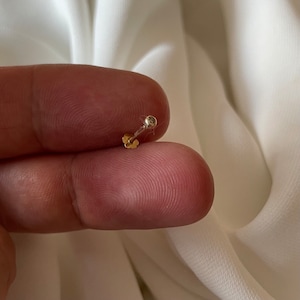 Genuine 9ct Yellow Gold Single CZ Cartilage Labret Earring 0.16 Grams - Gift Boxed