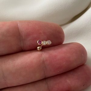 Genuine 9ct Yellow Gold CZ 3 Stones Cartilage Body Helix 6mm Post Stud - Gift Boxed