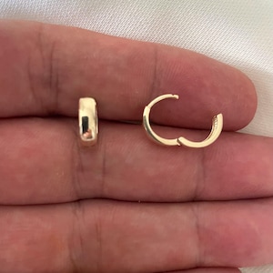 9CT Yellow Gold Hinged Hoop Earrings - 1.5 Grams