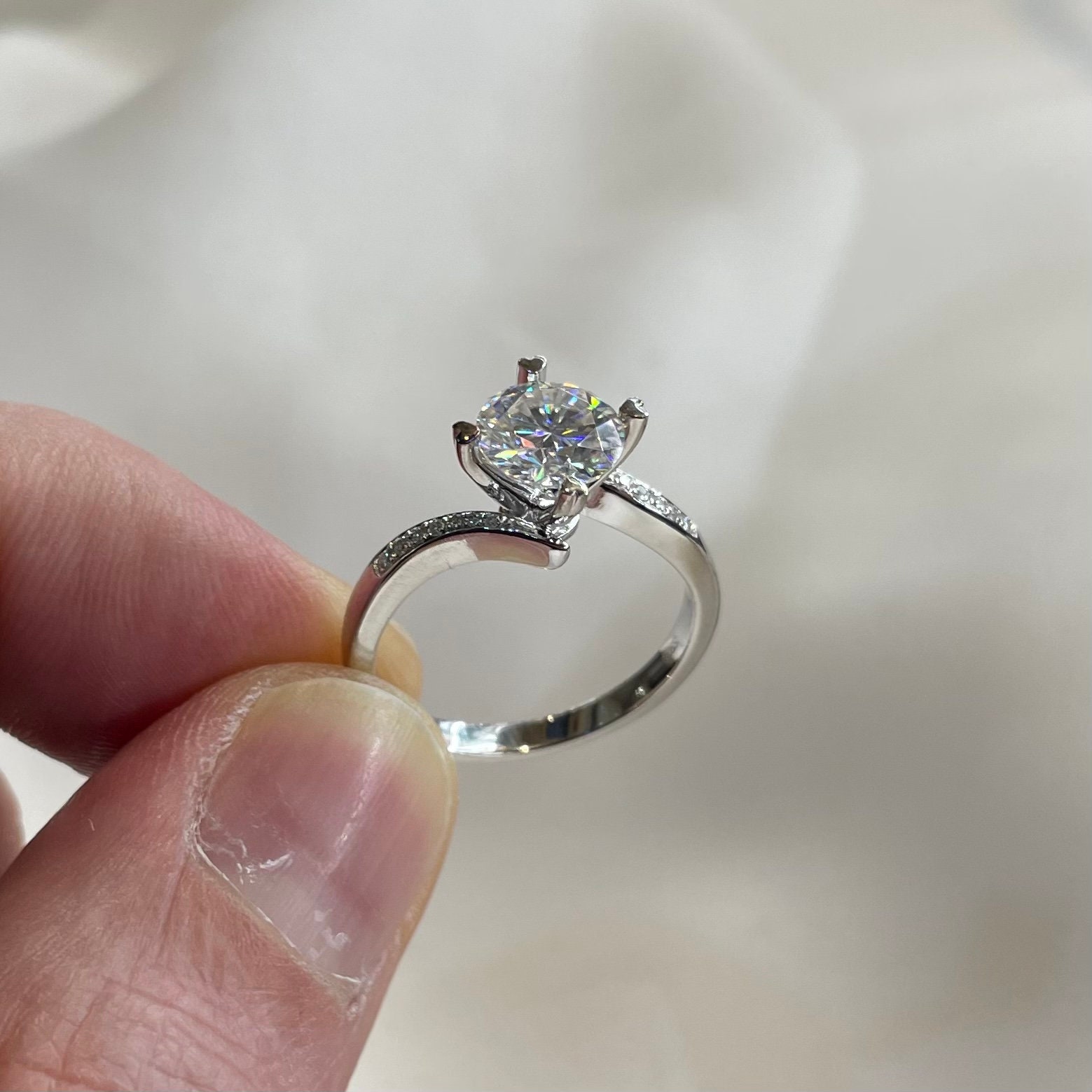 One Carat Solitaire Engagement Ring - Paula – Moissanite Rings