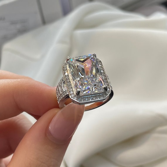 Sterling Silver Multi-Stone Genuine Diamond Square Ring - Size 8 Sterling Silver Multi-Stone Genuine Diamond Square Ring - Size 8