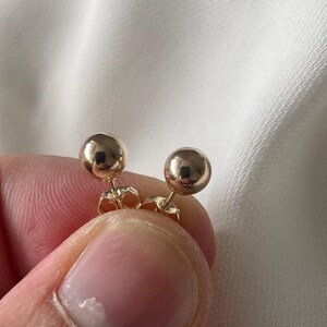 Orecchini a bottone a sfera in oro giallo 9 carati autentico da 6 mm, 0,35 grammi, in confezione regalo
