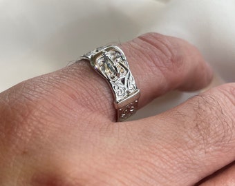 Vintage Engraved Silver Solitaire Ring Style by Hyo Silver
