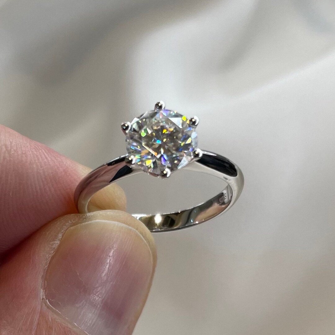1 Carat Moissanite 925 Sterling Silver Split Cut Ring main image 0