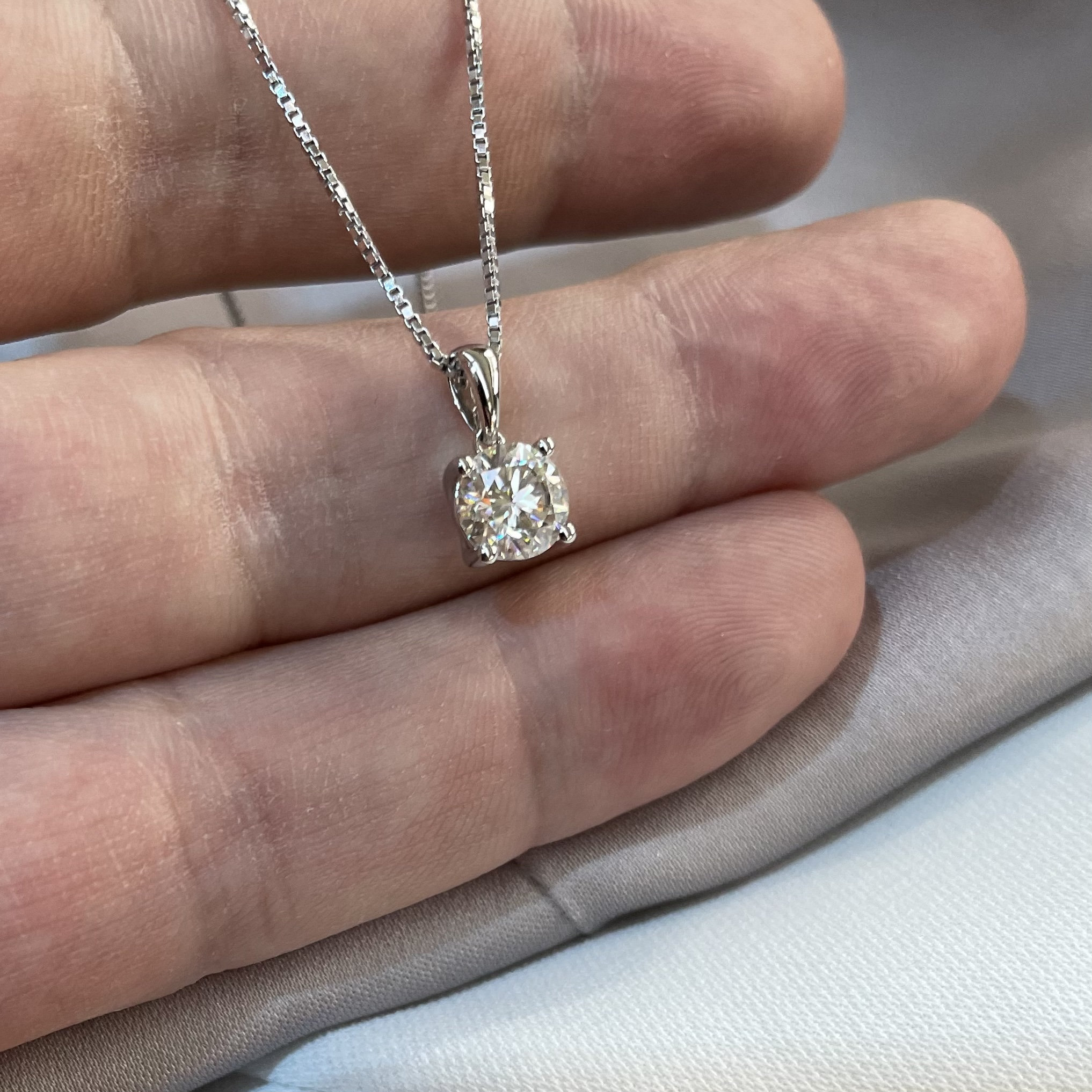 DIAMOND SQUARE HALO NECKLACE(1XN0781)Pt950 ネックレス｜スター 