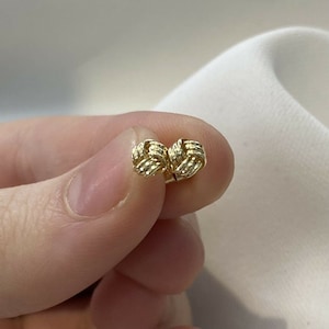 9CT Yellow Gold Knot Stud Earrings: Hallmarked 375