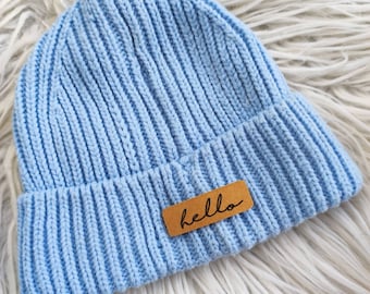 Snappap Patch Beanie Mütze hello Label