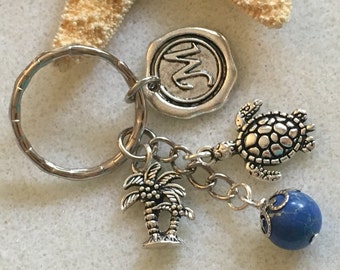 Sea turtle keychain with letter beach keychain personalized turtle gifts turtle jewelry friendship gift turtle monogram keychain