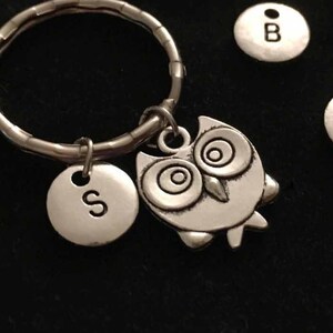 Owl keychain with letter keychain initial gift initial keychain custom keychain gift for friends personalized gift personalized jewelry