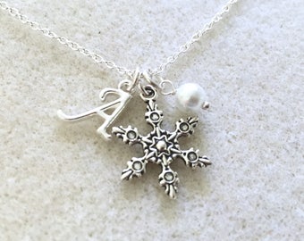 Bridesmaid snowflake necklace with pearl Christmas necklace winter necklace winter bridesmaid gift winter wedding flower girl necklace