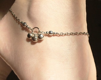 Tobillera o pulsera de cascabeles de plata, tobillera con cascabeles, tobilleras playeras con cascabeles, pulsera sencilla para ella, joyería delicada para el tobillo