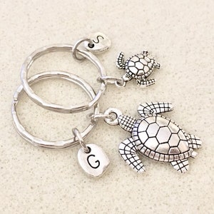 Sea turtle keychain for mom and daughter mom gift for mom sea turtle gifts sea turtle letters gift sea turtle jewelry mom Christmas gift mom