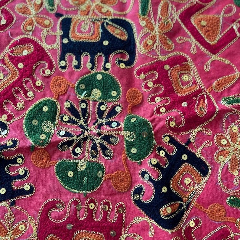 Round Tapestry Table Cover/runner Floral Bohemian Wall Etsy