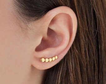 Small ear climber, dainty gold ear climber, gold circle ear climber, minimal ear climber, minimal gold earrings, delicate ear climbers