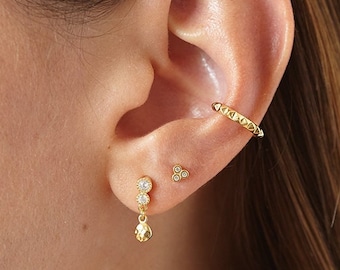 Minimal ear cuff, no piercing ear cuff, conch earring, dainty ear cuff, cartilage earring, gold conch hoop, dainty ear cuff, thin ear cuff