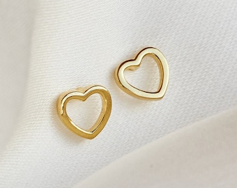 Gold heart studs, silver heart studs, tiny gold studs, dainty stud earrings, heart stud earrings, minimalist earrings, heart earrings