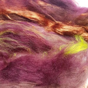 Dracula 'Jonathan Harker' Art Batt: Maroon, Green, and Auburn Spinning Fibre (50g) image 6