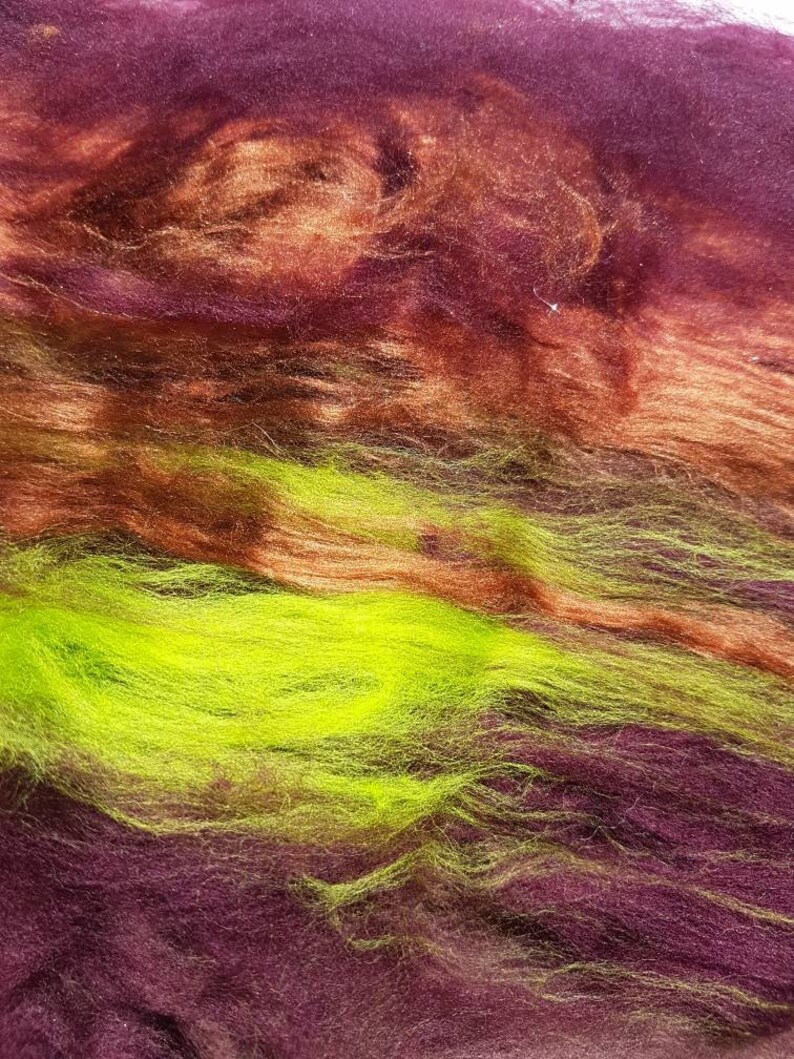 Dracula 'Jonathan Harker' Art Batt: Maroon, Green, and Auburn Spinning Fibre (50g) image 7