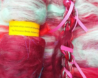 Scarlet Art Batt / 22 True Love / 50g / Red / White / Mint / Cream / Romance / Valentine / Vibrant / Roses / Felting Fiber / Spinning Fibre