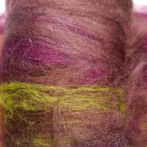 Dracula 'Jonathan Harker' Art Batt: Maroon, Green, and Auburn Spinning Fibre (50g) image 5