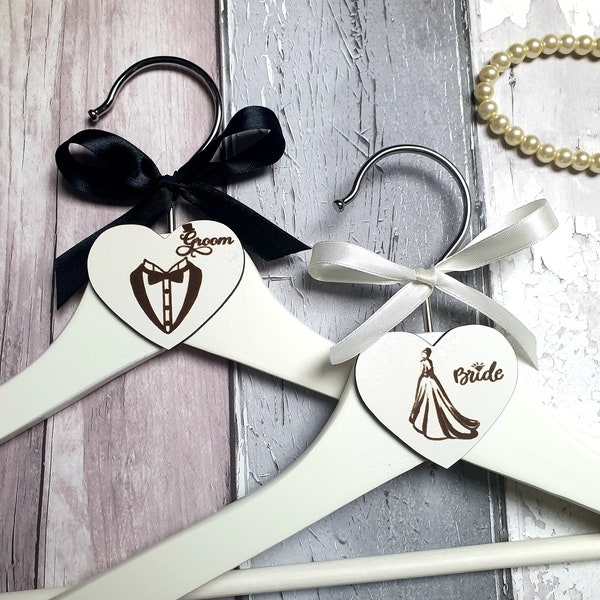 Wedding Hangers Set, Engraved Bride and Groom Hangers, Etched Wedding Hangers, White Bride Hanger, White Groom Hanger, White Wedding Hangers