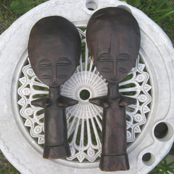 2 Primitive African fertility dolls, wood carved figurines