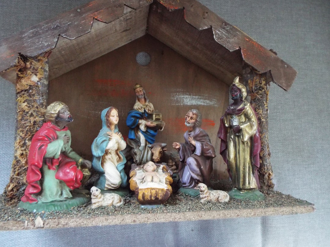 11 Pieces Italian Hand Painted Nativity Set Manger 5
