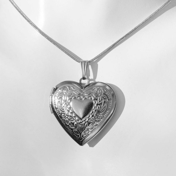 Heart Shaped Photo Locket * Silver Heart Photo Locket * Memory Locket * Keepsake Jewelry * Silver Heart Locket * Gift for Her* Mothers Day