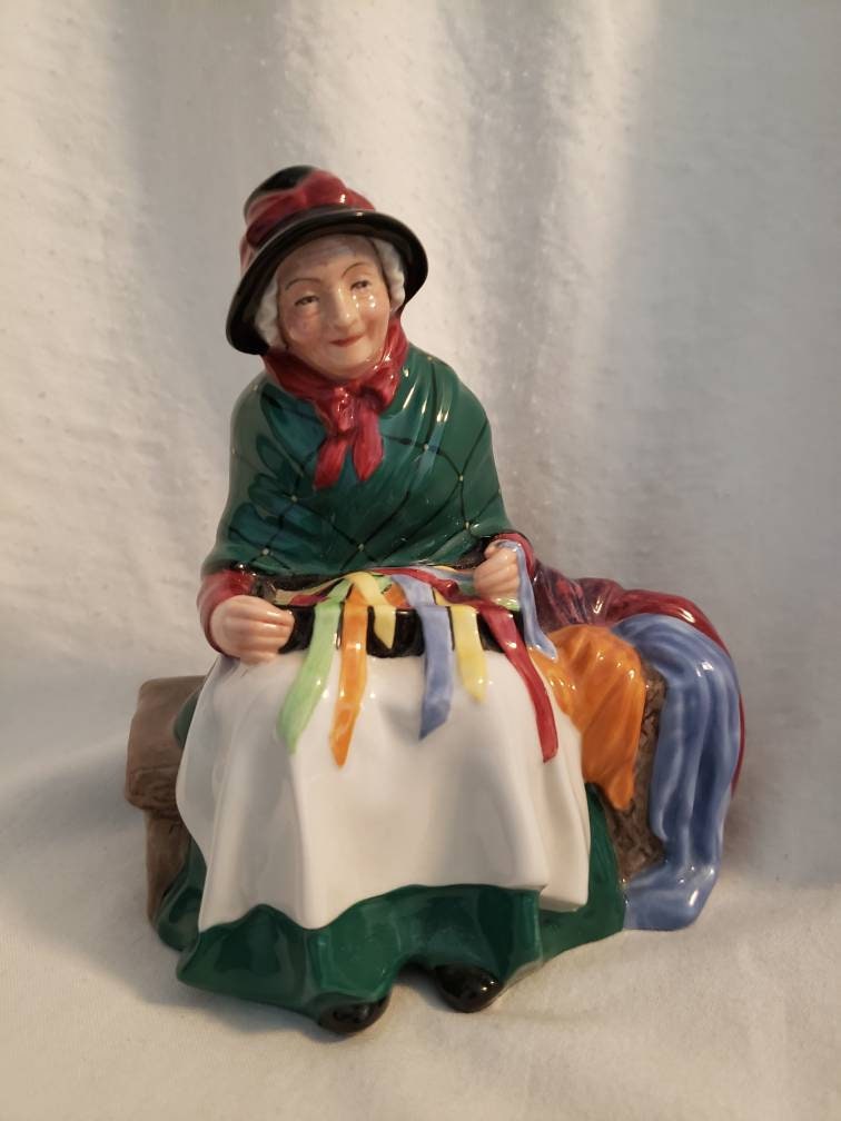 Vintage Royal Doulton Figurine Silk and Ribbons HN 2017