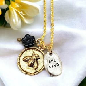 Be Kind Necklace, Inspirational Jewelry, Hand Stamped Quotes, Bumble Bee Necklace, Inspirational Gift for Her, Teacher Jewelry, Bee Charm