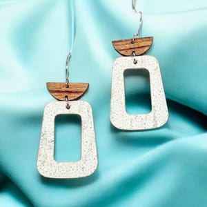 Sparkle White Cork Leather Earrings, White Leather Earrings, Leather and Wood Earring Dangles, Sparkly Glitter Earrings, Geometric Earrings