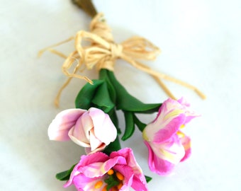 Flower jewelry,Tulip pendant,romantic jewelry,polymer clay jewelry,pink flowers,art nuova jewelry,polymer clay pendant, pink tulip,flower