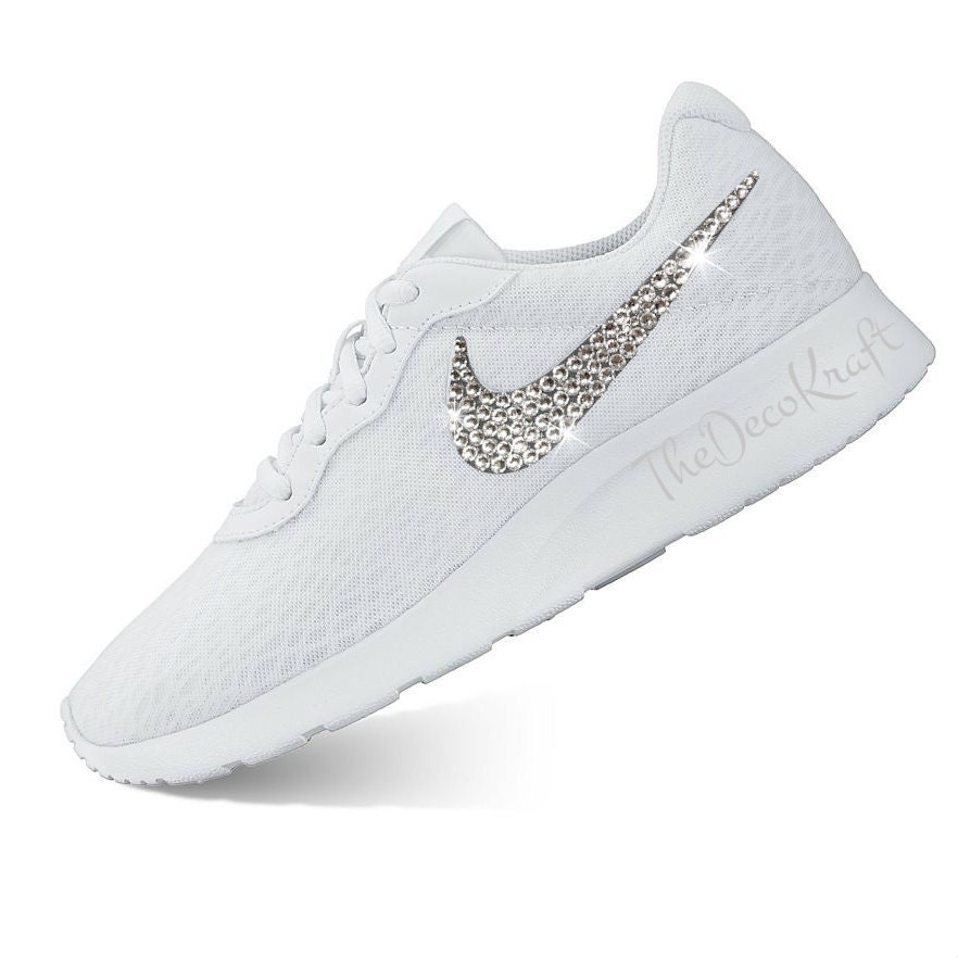 centavo por favor confirmar Limpiar el piso Custom Bling Womens Nike Tanjun White White Swarovski Crystal - Etsy México