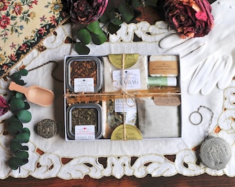 King&#39;s Collection | Tea & Bath Gift Box | Organic Tea, Soap, Lip Balm, Herbal Steam, Tea Bag and Honey | Sampler Gift Set | Tea Lover Gift