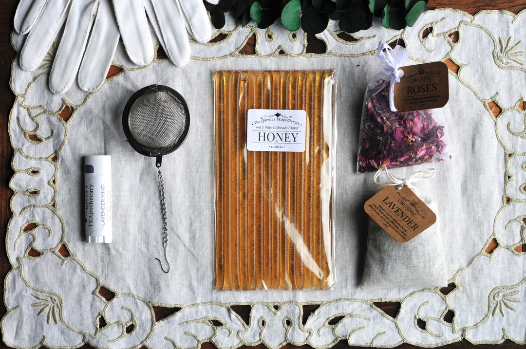 Tea Additions Deluxe Tea Necessities Gift Set Tea Infuser, Honey Stix