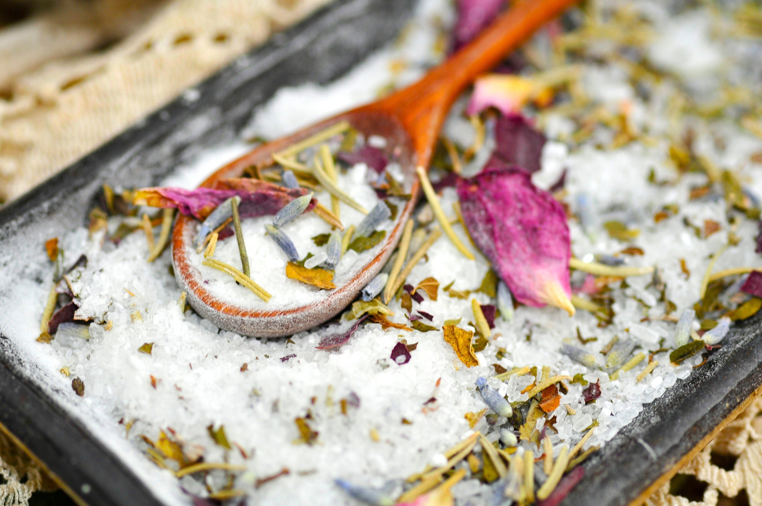 Bath Tea | Queen's Peace | Organic Rose & Lavender | Handcrafted Herbal Bath Salt | Relaxing Bath Experience | Free Bath Bag
