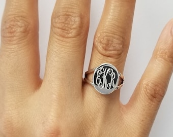 Sterling Silver Oval Plain Monogram Ring