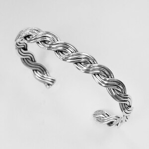 Pulsera artesanal trenzada de alambre de plata esterlina 925